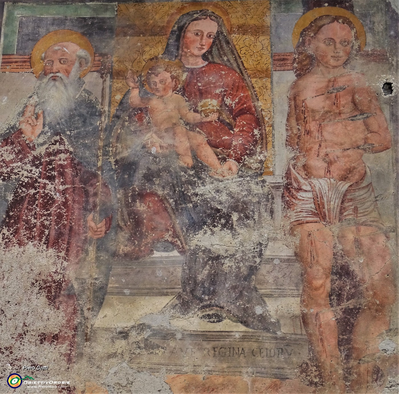 69 Bell'affresco con Madonna e Santi alla casa Annovazzi.JPG -                                